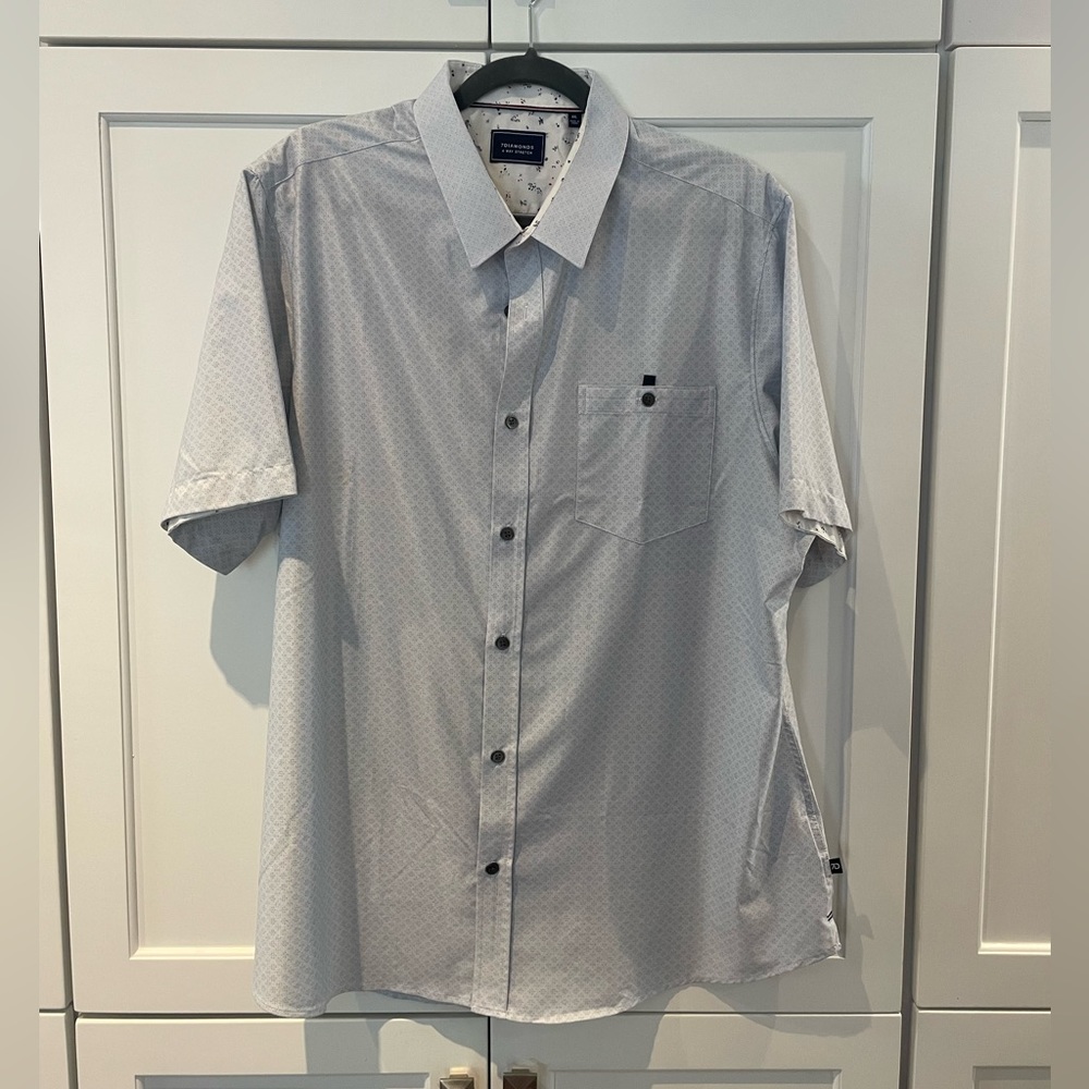 Mens short sleeve button up size XXL